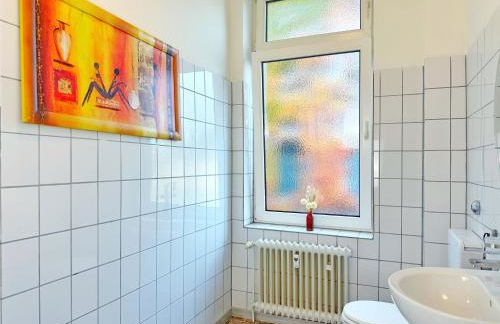 2-Schlafzimmer-Apartment bis 4 Pers - Nähe HBF & Messe DUS - Foto 7