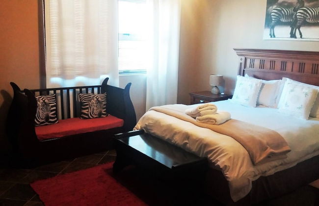 "room in B&B - Room for 6 - Amarachi Guesthouse in Swakopmund Namibia Near Beach and Malls!" - Photo 2