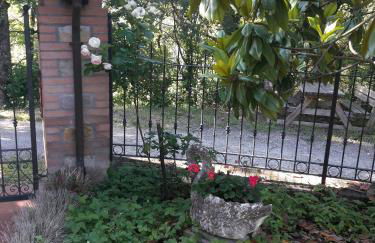 A fine 2 bedroom stone house in Emila - Photo 75