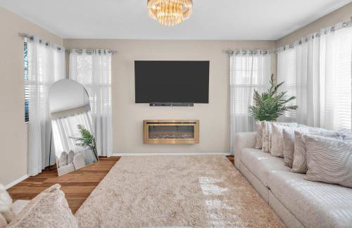 Stylish 3br 3 Bth w fireplace - Foto 2