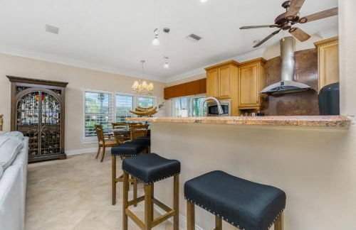 Villa Hibiscus-Waterfront-Free Heated Pool-Dock-Bikes-Other Amenities - Photo 26