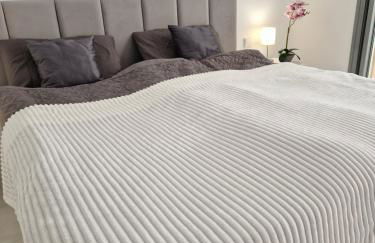 Apartment Infinity Vanian Gardens - Photo 2