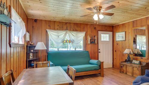 Walk to Lakefront! Cabin 21 Mi to Boyne Mtn Resort - Foto 4