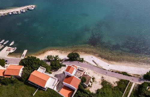 BEACH HOUSE CASKA - Photo 1