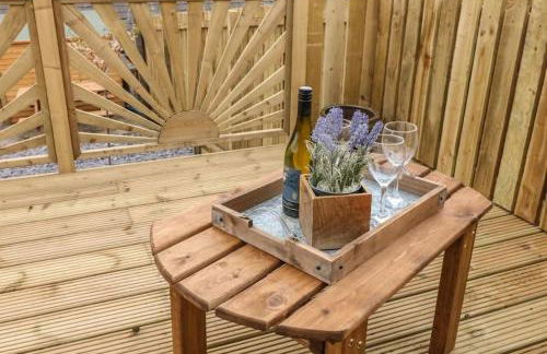 Sunshine Cottage Tideswell, Games room included. - Foto 11