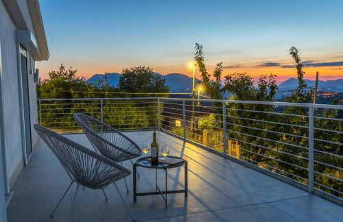 Villa Romantica con Bosco sulla Strada dei Vini - Photo 2