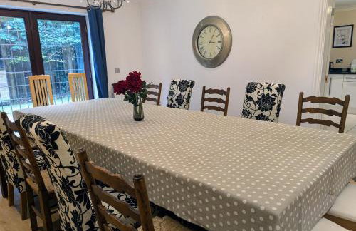 Spacious 7BR Home, Families & Contractors, Hot Tub - Foto 69