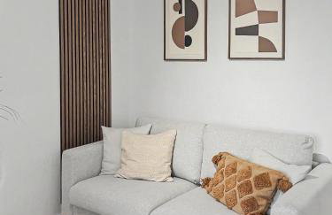 MEGHA Living - 2 Zimmer Appartments mit Küche - Zentral - Foto 60