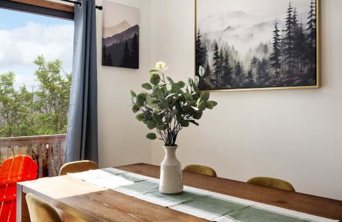 Cozy cabin w hot tub fire pit & ski access - Foto 20