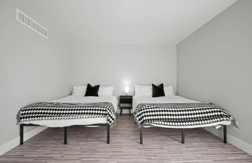 Stylish & Modern Unit Prime Location & Comfort - Foto 13