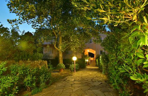 Flisvos Rooms - Photo 24