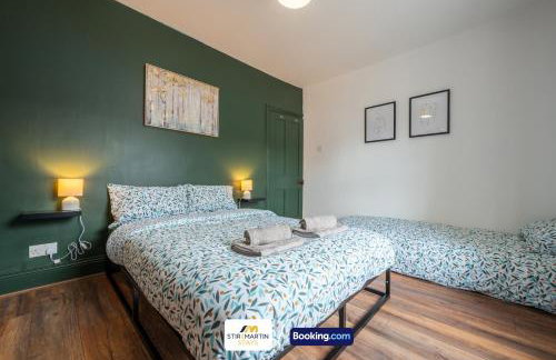 Stylish 2 BR Townhouse By StirkMartin Stays Short Lets & Serviced Accommodation Cardiff With Free Parking & Sleeps5 - Foto 5