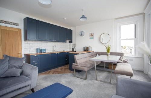 Lovely 3-Bedroom Apartment with Stunning Sea Views - Foto 10