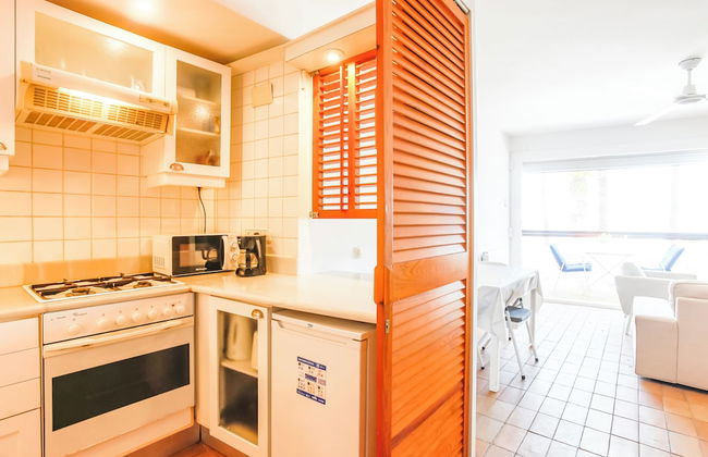 Newly Renovated Beachfront Apartment Ideally Located in Penelope - Foto 11