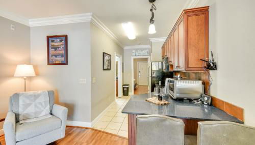 Auburn Retreat with Balcony - Walk to Campus! - Foto 3