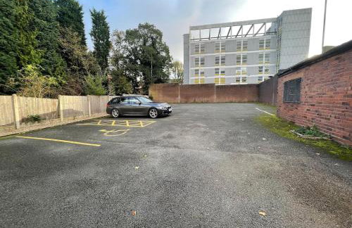 Very Large Central Property - Foto 34