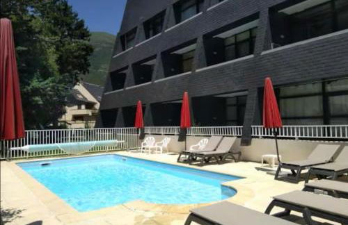 Nid cosy avec vue montagne, proximité commerce, 100 m des télécabines - Foto 2