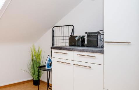 Artful Apartment - Photo 9