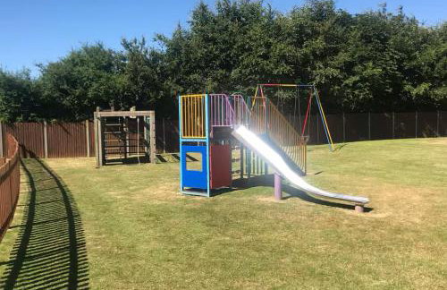 The Chalet - Photo 2