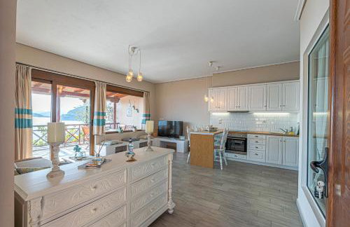 Paralio Astros Beachfront Suites - Photo 54