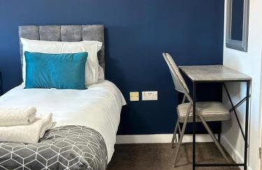 4 Beds 2 Bath Lift Refurbished MONTHLY DISCOUNTS - Foto 5