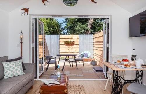 Garden Cottage, Cosy, Private, Short drive to beach - Foto 14