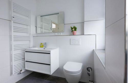 Stylish & Bright Apartment in Top Location - Foto 6