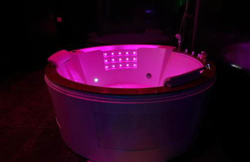 La Suite Marylin, Loft de 90m2 avec Sauna et Jacuzzi - Foto 25