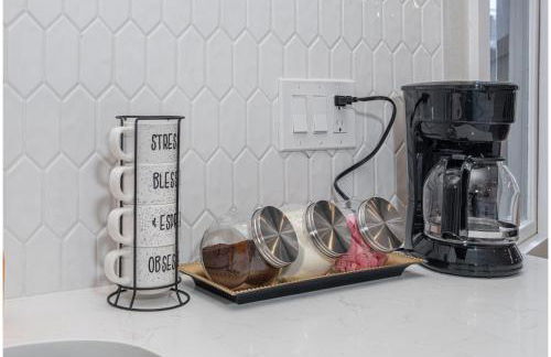 3BR3BA Urban Escape Just Minutes From Downtown - Foto 15