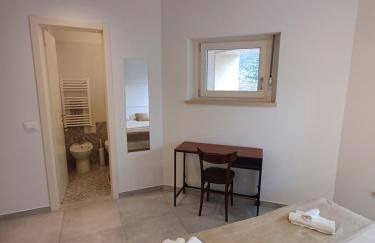 Appartamento panoramico in centro - Affitti Brevi Italia - Foto 8