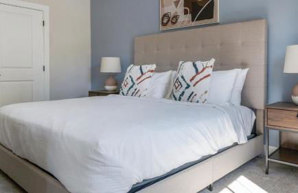 Landing Stylish 1BD Pool Clubhouse - Photo 37