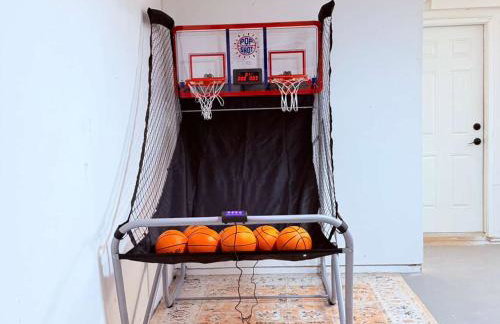 Minutes to ONT Airport And Entire Home With Billiards - Foto 45