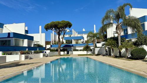 Quarteira Stylish With Pool by Homing - Foto 5