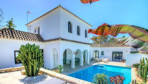 Villa Mas Tranquila - A stylish villa with pool 150 m from the beach - Foto 3, Garden, sunbed, Garden view