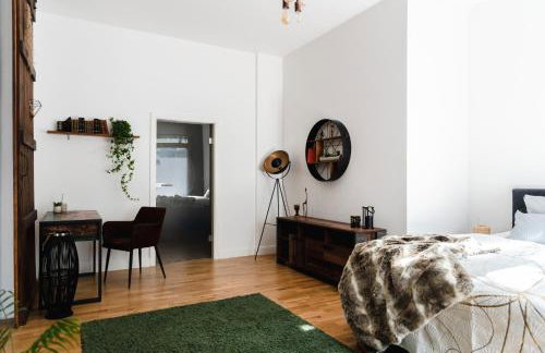90sqm 2BR Design Gem - outdoor terrace - Photo 13
