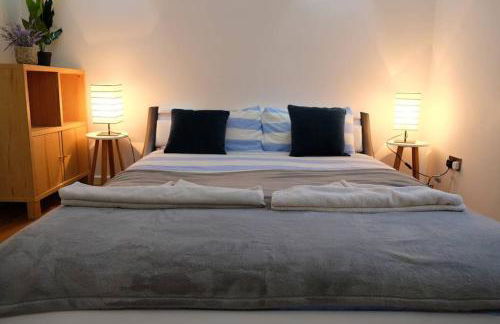 Spacious two bedroom, two bathroom Beach Nest with garden - Foto 18