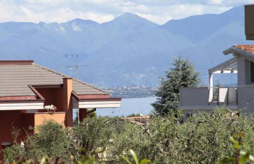 Luminoso Trilocale con Piscina e Giardino privato - Foto 23