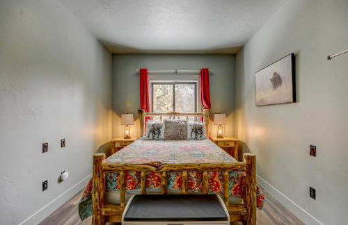 Camp 95 - Stunning Mountain Home - 4.5 Acres - Views - Hot Tub - Pet friendly - Private - Photo 39