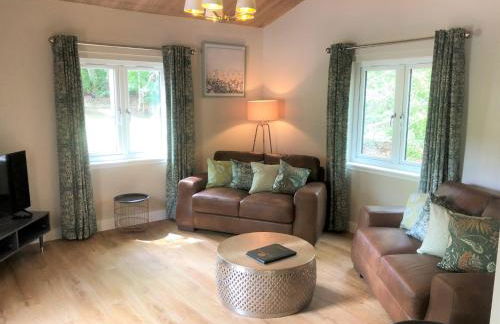 Breckland Lodge 2 with Hot Tub - Foto 14