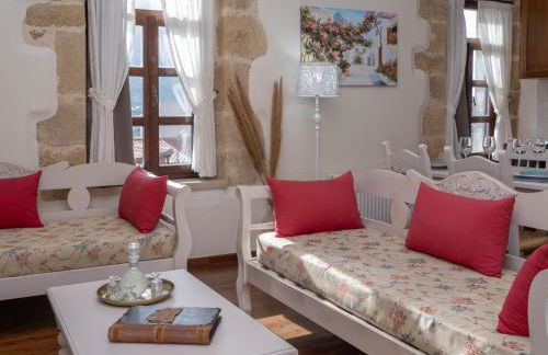 Arhontiko Arhanes Suites - Photo 29