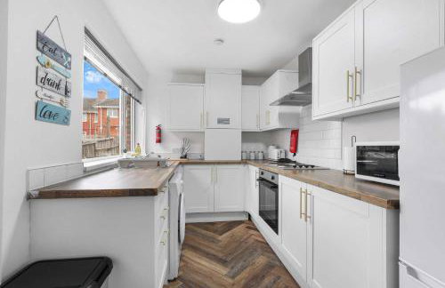 Spacious Family - Contractor Stay - Parking - WiFi - Photo 21