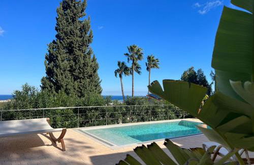 House with swimming pool and amazing sea and mountain views in Montgó, Denia - Photo 4