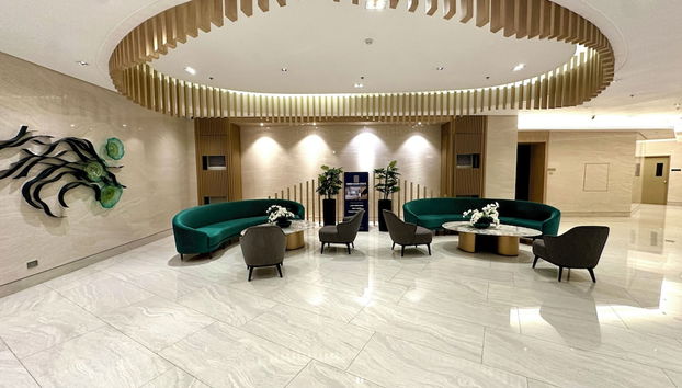 65inch SmartTV - Finest Luxury - SM Lush - Photo 5