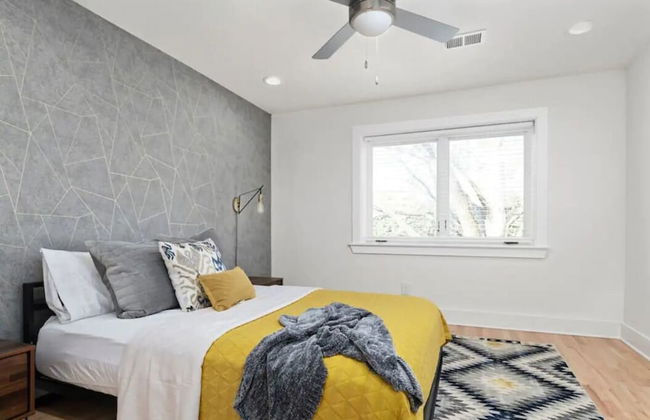 Crescent Furnished Apartments - Photo 2