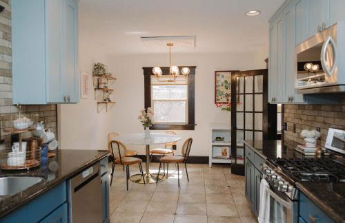 Balboa 6BR Mansion with Hot Tub and Game Room - Foto 3