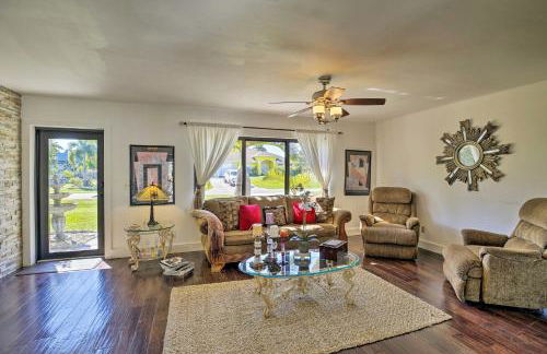 Pet-Friendly Oasis with Deck and Fire Pit in Bokeelia! - Photo 4