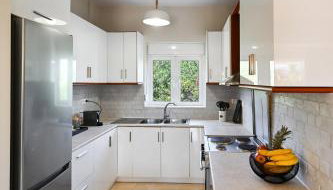 Depis home, in Lefkas town - Foto 3, stove