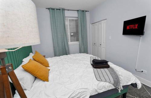 Spacious 3BR Family Oasis Sleeps 8 with Free Parking Near Medical District, Douglas Park and University of Illinois Chicago - Foto 15