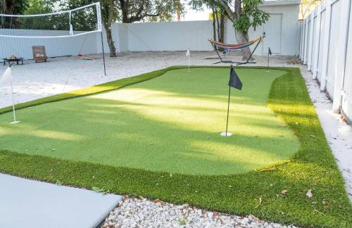 5BR HotTubPoolTableMiniGolf 7 min to Wynwood - Foto 50