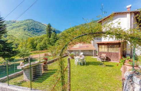 2 Bedroom Stunning Home In Palagnana - Foto 7